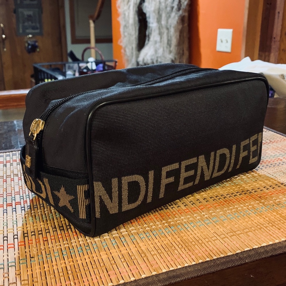 ❌❌SOLD❌❌✳️ AUTH FENDI UNISEX POUCH NEVER USED ✳️ - Picture 1 of 12